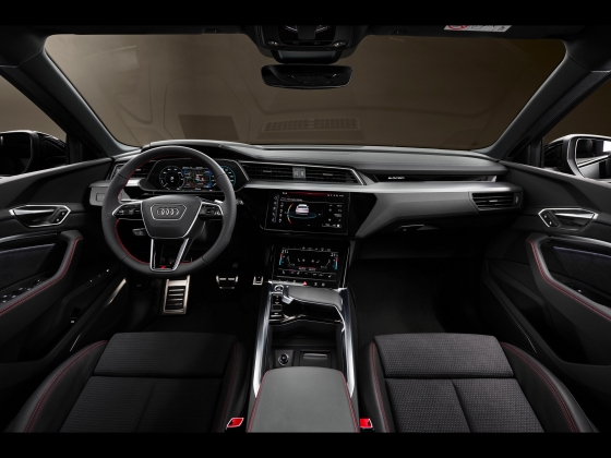 Audi Q8 e-tron edition Dakar [2024] 010