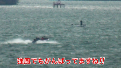 日曜日も強風の琵琶湖!! 大荒れでもがんばってるボートがチラホラ #今日の琵琶湖（YouTube 23/12/03）