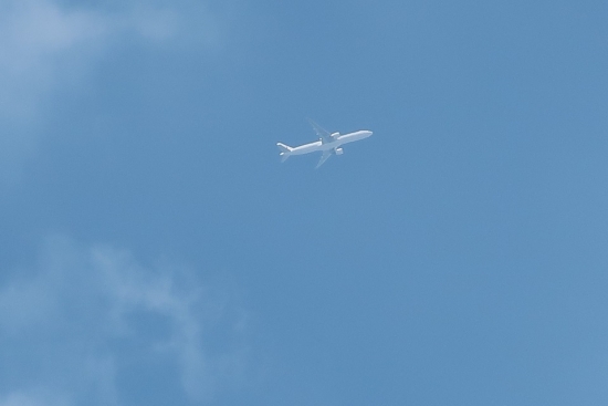 ZOZOマリンスタジアムの上空に飛行機