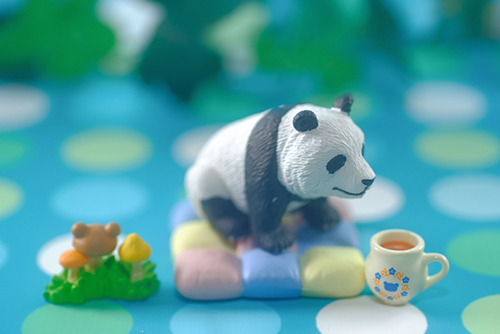 ツバキアキラが撮った、パンダのフィギュア。パンダちゃんのお茶の時間。