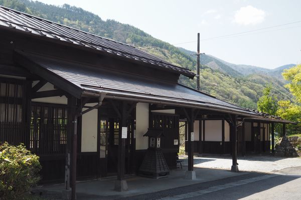 贄川駅