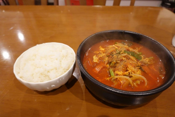 韓国料理専門店　月の壺