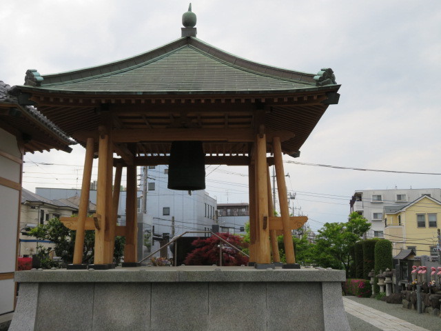 宝袋寺の鐘楼１