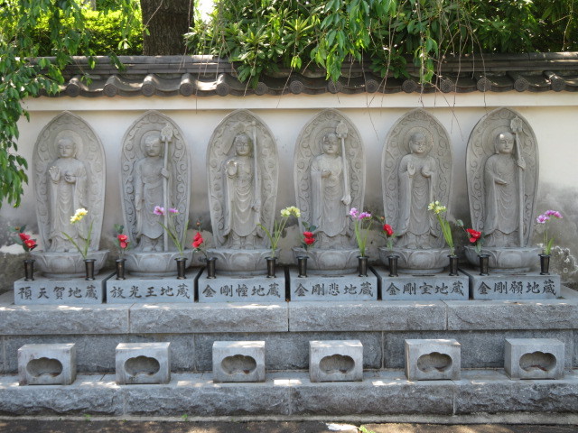 妙法寺の境内３