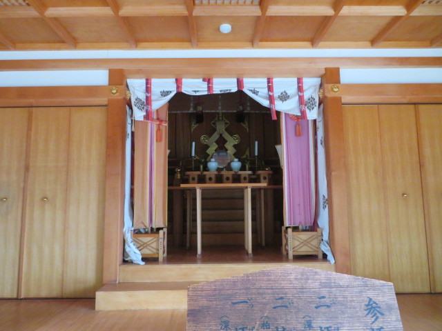 小台稲荷神社・八幡神社の拝殿３