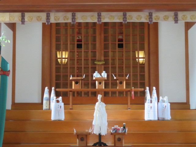 土橋神社の社殿３