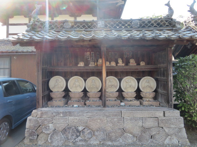 典厩寺の山門１