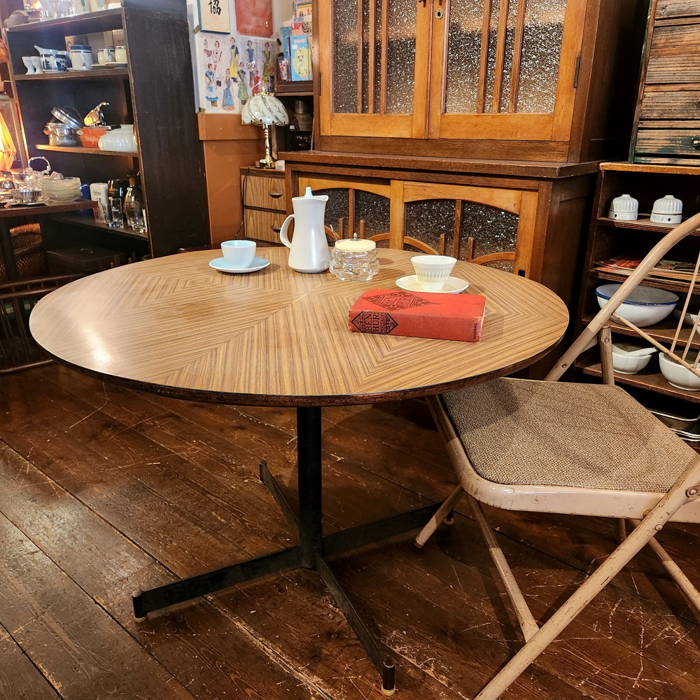 昭和レトロ 70年代 喫茶店の鉄脚丸テーブル＆2人掛けテーブル - [家具