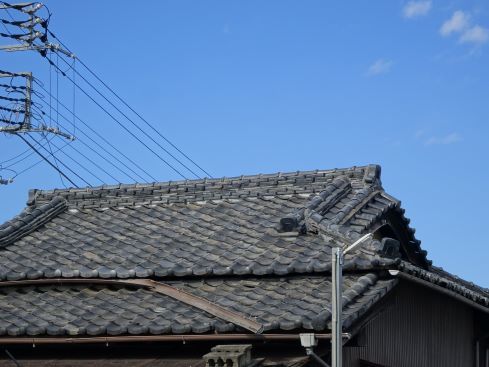 古い屋根